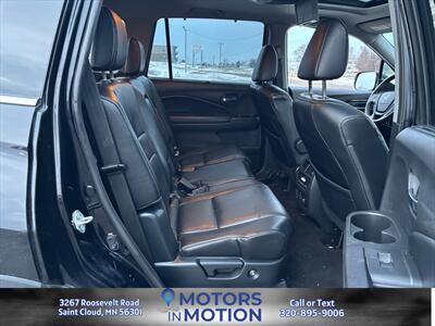 2018 Honda Pilot Touring AWD w/Sunroof and DVD   - Photo 16 - Saint Cloud, MN 56301