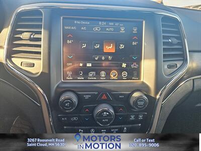 2017 Jeep Grand Cherokee Limited 4x4 w/Sunroof - Photo 12 - Saint Cloud, MN 56301