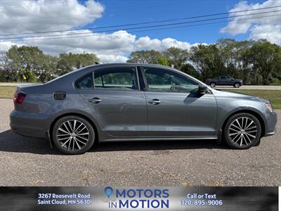 2016 Volkswagen Jetta 1.8T Sport - Photo 6 - Saint Cloud, MN 56301