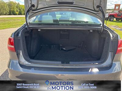 2016 Volkswagen Jetta 1.8T Sport - Photo 17 - Saint Cloud, MN 56301