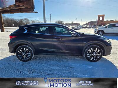 2017 INFINITI QX30 Luxury AWD   - Photo 6 - Saint Cloud, MN 56301