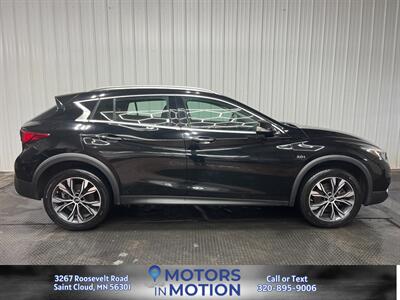 2017 INFINITI QX30 Luxury AWD   - Photo 6 - Saint Cloud, MN 56301