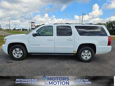 2011 Chevrolet Suburban LT  4WD   - Photo 2 - Saint Cloud, MN 56301