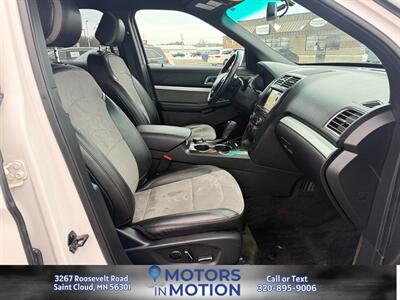 2017 Ford Explorer XLT AWD - Photo 11 - Saint Cloud, MN 56301