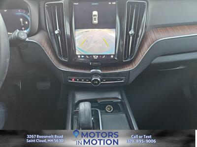 2022 Volvo XC60 B5 Momentum AWD w/Sunroof   - Photo 12 - Saint Cloud, MN 56301