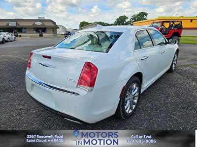 2016 Chrysler 300 C AWD - Photo 5 - Saint Cloud, MN 56301
