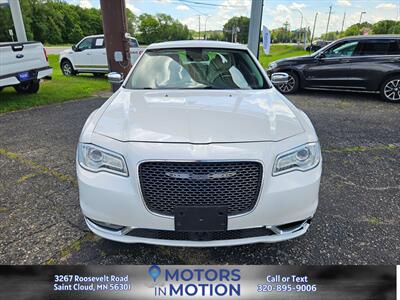 2016 Chrysler 300 C AWD - Photo 8 - Saint Cloud, MN 56301