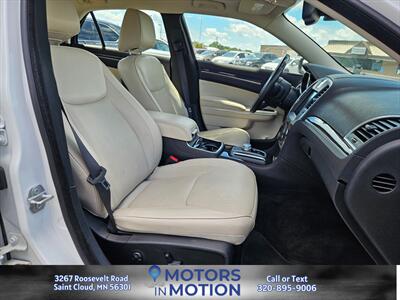 2016 Chrysler 300 C AWD - Photo 18 - Saint Cloud, MN 56301