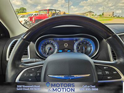 2016 Chrysler 300 C AWD - Photo 13 - Saint Cloud, MN 56301