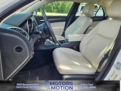 2016 Chrysler 300 C AWD - Photo 14 - Saint Cloud, MN 56301