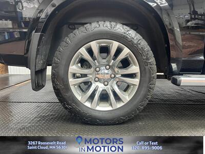 2015 RAM 1500 Laramie Limited 4x4 w/Sunroof - Photo 22 - Saint Cloud, MN 56301