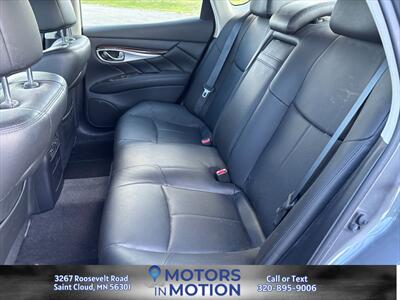 2015 INFINITI Q70 3.7 AWD   - Photo 10 - Saint Cloud, MN 56301