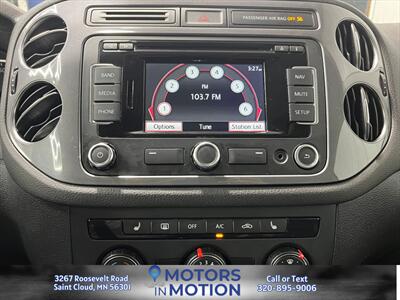 2013 Volkswagen Tiguan SE 4Motion AWD - Photo 11 - Saint Cloud, MN 56301