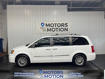 2016 Chrysler Town and Country Touring-L w/DVD   - Photo 2 - Saint Cloud, MN 56301
