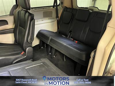 2016 Chrysler Town and Country Touring-L w/DVD   - Photo 18 - Saint Cloud, MN 56301