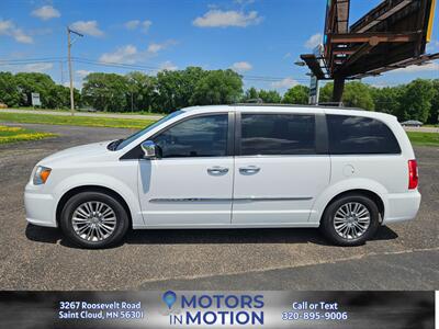 2016 Chrysler Town and Country Touring-L w/Sunroof and DVD   - Photo 2 - Saint Cloud, MN 56301