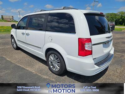 2016 Chrysler Town and Country Touring-L w/Sunroof and DVD   - Photo 8 - Saint Cloud, MN 56301
