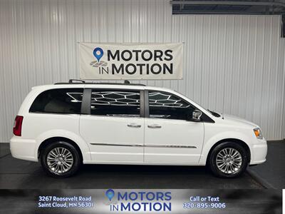 2016 Chrysler Town and Country Touring-L w/DVD   - Photo 5 - Saint Cloud, MN 56301