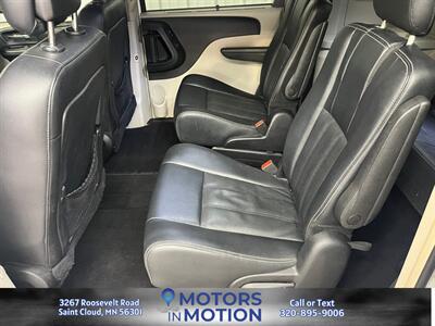 2016 Chrysler Town and Country Touring-L w/DVD   - Photo 16 - Saint Cloud, MN 56301