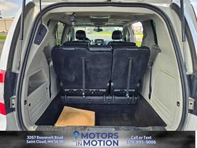 2016 Chrysler Town and Country Touring-L w/Sunroof and DVD   - Photo 20 - Saint Cloud, MN 56301