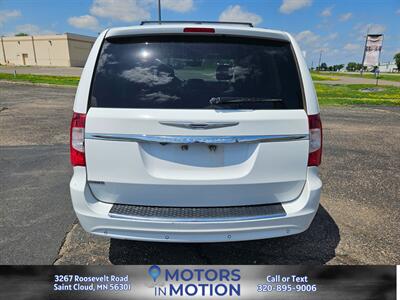 2016 Chrysler Town and Country Touring-L w/Sunroof and DVD   - Photo 7 - Saint Cloud, MN 56301