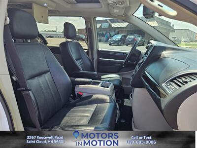 2016 Chrysler Town and Country Touring-L w/Sunroof and DVD   - Photo 16 - Saint Cloud, MN 56301