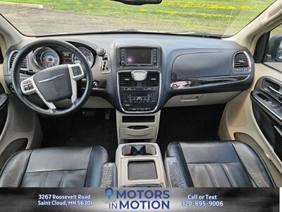 2016 Chrysler Town and Country Touring-L w/Sunroof and DVD   - Photo 11 - Saint Cloud, MN 56301