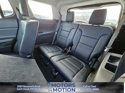 2017 GMC Acadia SLT-1 AWD w/Sunroof - Photo 15 - Saint Cloud, MN 56301