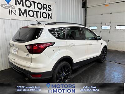 2019 Ford Escape SE AWD   - Photo 6 - Saint Cloud, MN 56301