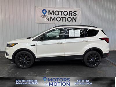 2019 Ford Escape SE AWD   - Photo 2 - Saint Cloud, MN 56301