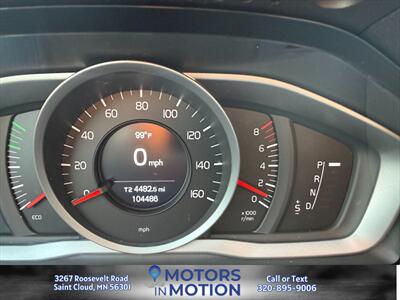 2017 Volvo S60 T5 Dynamic AWD - Photo 15 - Saint Cloud, MN 56301