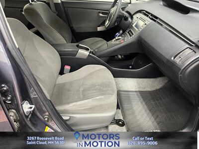 2012 Toyota Prius Four   - Photo 17 - Saint Cloud, MN 56301