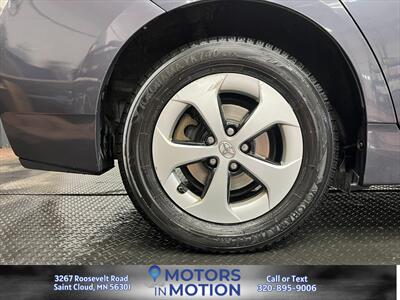 2012 Toyota Prius Four   - Photo 18 - Saint Cloud, MN 56301