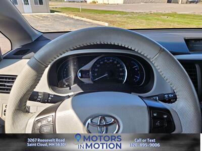 2011 Toyota Sienna XLE 8-Passenger   - Photo 10 - Saint Cloud, MN 56301