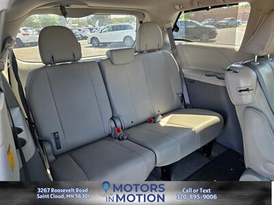 2011 Toyota Sienna XLE 8-Passenger   - Photo 19 - Saint Cloud, MN 56301