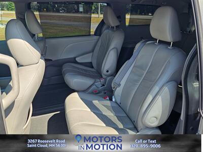 2011 Toyota Sienna XLE 8-Passenger   - Photo 17 - Saint Cloud, MN 56301