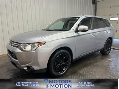 2014 Mitsubishi Outlander SE AWD w/Sunroof - Photo 1 - Saint Cloud, MN 56301