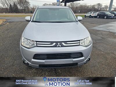 2014 Mitsubishi Outlander SE AWD w/Sunroof   - Photo 8 - Saint Cloud, MN 56301