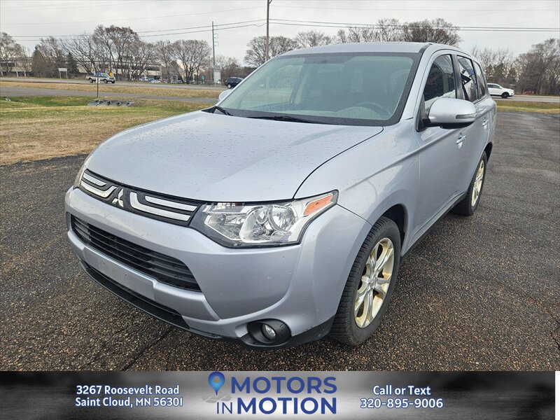2014 Mitsubishi Outlander SE AWD w/Sunroof  