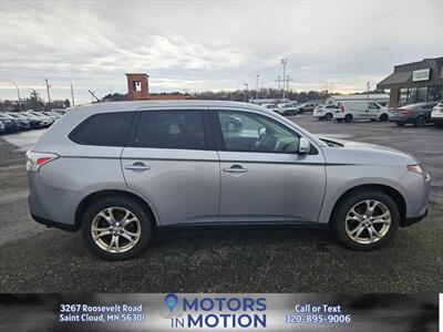 2014 Mitsubishi Outlander SE AWD w/Sunroof   - Photo 6 - Saint Cloud, MN 56301