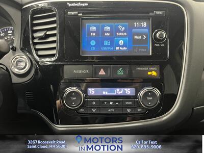 2014 Mitsubishi Outlander SE AWD w/Sunroof - Photo 11 - Saint Cloud, MN 56301