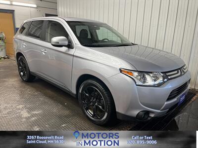 2014 Mitsubishi Outlander SE AWD w/Sunroof - Photo 7 - Saint Cloud, MN 56301