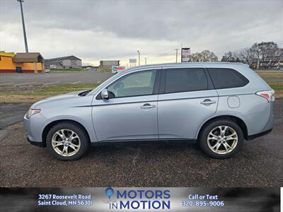 2014 Mitsubishi Outlander SE AWD w/Sunroof   - Photo 2 - Saint Cloud, MN 56301