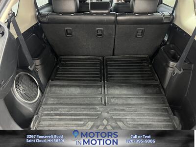 2014 Mitsubishi Outlander SE AWD w/Sunroof - Photo 16 - Saint Cloud, MN 56301