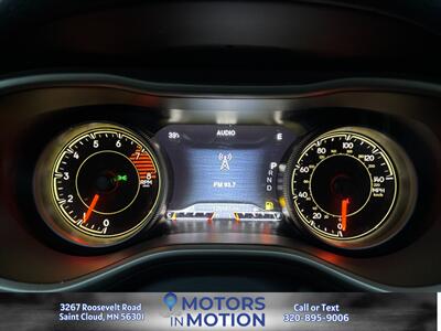 2017 Jeep Cherokee Limited 4WD w/Sunroof   - Photo 13 - Saint Cloud, MN 56301