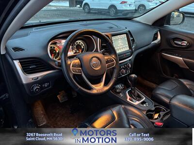 2017 Jeep Cherokee Limited 4WD w/Sunroof   - Photo 9 - Saint Cloud, MN 56301