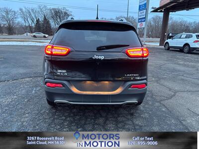 2017 Jeep Cherokee Limited 4WD w/Sunroof   - Photo 4 - Saint Cloud, MN 56301