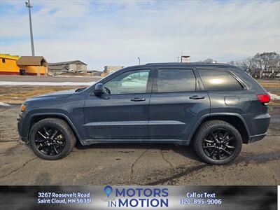2018 Jeep Grand Cherokee Altitude 4WD w/Sunroof - Photo 2 - Saint Cloud, MN 56301