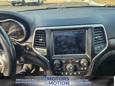 2018 Jeep Grand Cherokee Altitude 4WD w/Sunroof - Photo 11 - Saint Cloud, MN 56301