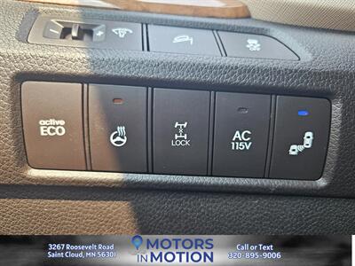 2016 Hyundai SANTA FE Limited AWD w/Panoramic Sunroof   - Photo 16 - Saint Cloud, MN 56301
